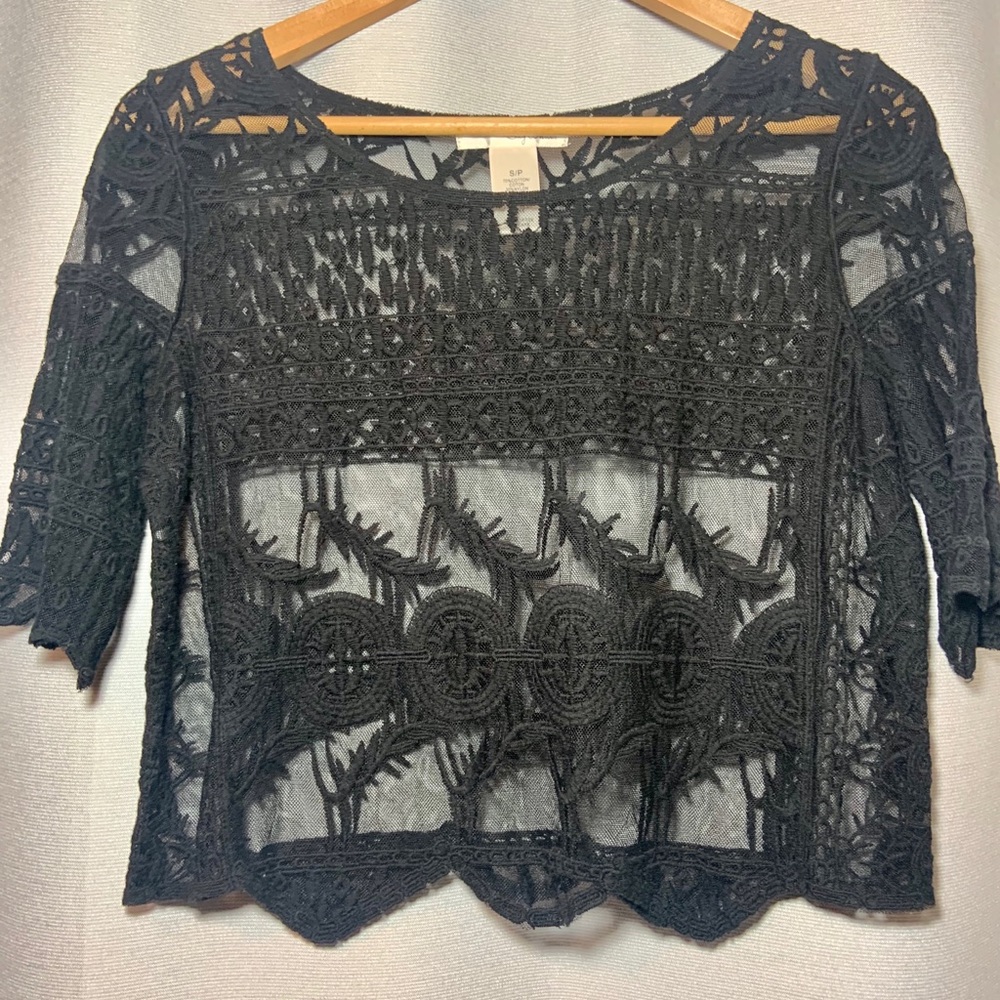 🌸NWOT beautiful lace top
